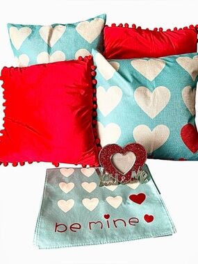 Valentine Decor Lot | Be Mine Pillows, Table Runner & Heart Frame